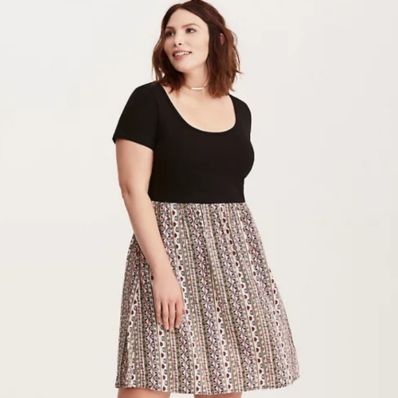 torrid Dresses & Skirts - Torrid Knit To Woven Border Print Dress